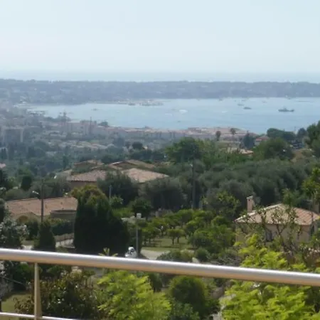 Moderne Et Spacieuse Avec Vue Panoramique Villa Vallauris