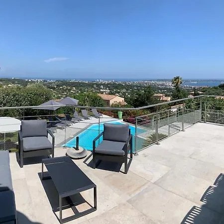 Moderne Et Spacieuse Avec Vue Panoramique Villa Vallauris